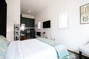 A beautiful, quiet studio in Northeast Atlanta - Image 2