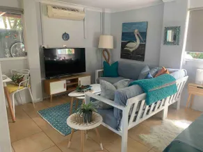Pelican's Turning: Riverview Elegance in Maclean - Image 4