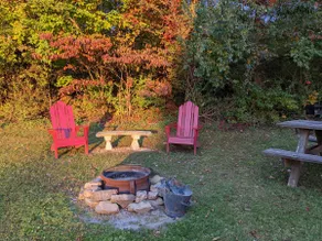 Emerald Log Cabin w/hot tub just for 2, great view - Image 2