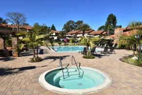 2 bedroom 2 bath apartment with golfcourse view 35 - Image 2