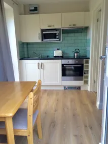 Vor kurzem umgewandelt in sich geschlossene Wohnung mit Garten in Cotswold Dorf - Image 4