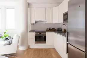 2ndhomes Stylish Studio with Balcony - Image 4