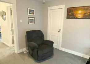 Comfortable & Cozy Steel Town Apartment! - Image 4
