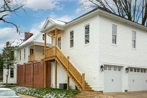 Carriage House - Crescent Hill (Frankfort Avenue) - Image 2