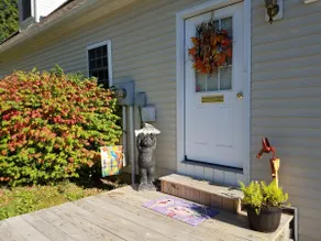 Private Apartment, King Bed, Easy access to I-81 - Image 4