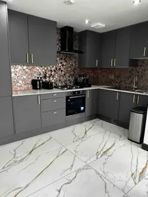 Two bed apartment with balcony Slough,Windsor,Legoland - Image 3