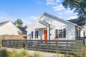Brooklyn Arts Boho Bungalow - Image 5
