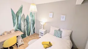 Cozy Opal - 2-bedroom apartment - Terrace & Free Parking - Image 5