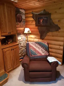 Cozy Family Cabin close to Jackson Co state trails - Image 4