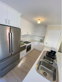 Fresh, bright, welcoming - A home away from home! - Image 3