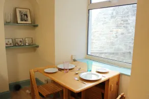 The Snug, a great flat in the heart of Peebles. - Image 3