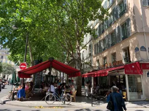 Small Bright Duplex St Sulpice - Image 4