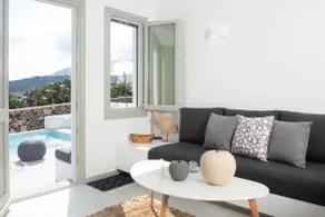 White Orchid Suites | 2 | Heated Shared Mini Pool - Image 2