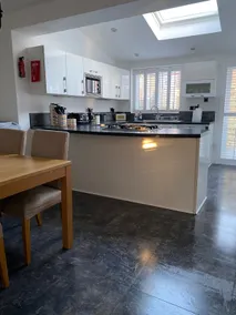 The Trio House - a bright modern 3 bedroom house - Image 4
