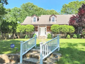 4 BR/3BA Quiet Pool Home - Image 2