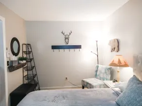 Cozy Condo with Views of Mt Kineo - Image 5