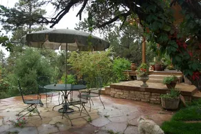Beautiful, upscale home in private setting. - Image 4