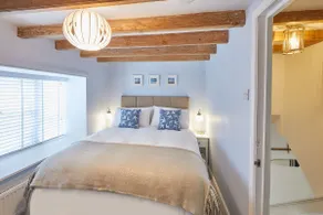 Host & Stay - Amber Cottage - Image 3