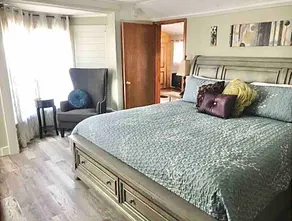 Ravens Avenue 4rm Suite on Main, king bdrm w/fireplace, patio w/grill, dog ok - Image 2