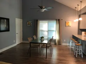 Lake View Carriage House - Image 4