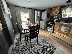 Beautiful renovated 2 bedroom house in potsdam! - Image 3