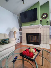 Quiet townhouse Backyard. Pet friendly. I-95. - Image 3