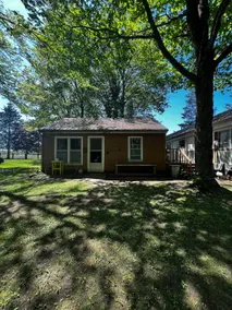 Peaceful Retreat on Lake Ann - Image 4