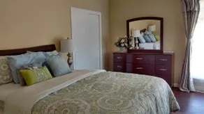Spacious sunny house with ocean views - Image 3