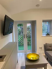 Stylish annexe with parking in Taunton - Image 3
