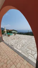 Cà Zelinda Apartment on a hillside with a sea view - Image 3