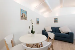 Villa Poncelet-Angel 1 bdr, A/C, Prime Location - Image 2
