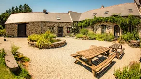 Le Chêne - with Aircon - Sleeps 6 - Image 2