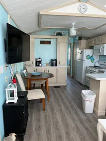 624 Lakeview Home - Image 3