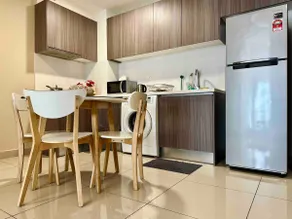 2- A607 Amalfi Studio | Hyve Cyber| WiFi & Netflix| - Image 4