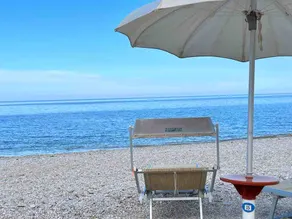 3 bedroom apartment - sea/residential area - Image 4