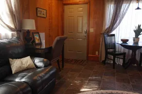 Cozy Studio at Little Bear Farm-Petfriendly - Image 5