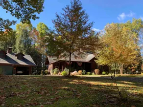 Wolf Run Cabin - Image 2