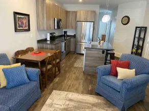 New home - Comfortable, Convenient, & Central - Image 3