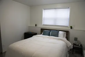 Comfy & Close to Stadium/Airport/RCMP/Downtown - Image 2