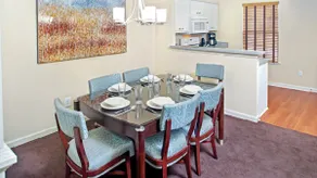 4 BDR lock-out unit perfect for two families. - Image 3