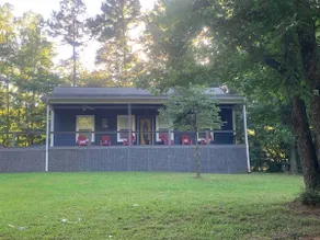 Charming and Comfy Cabin in the Heart of Pickwick! - Image 2