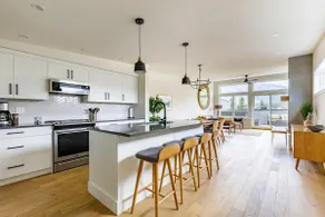 Rundleview - Impeccable Design and Private Hot Tub - Image 5