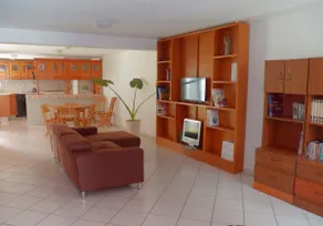 Eclipse Entire House, spacious rooms - Image 4