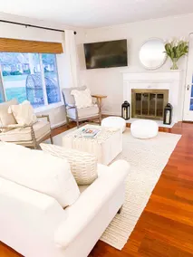 Relaxing Coastal Inspired Cottage, Walk to lake! - Image 5