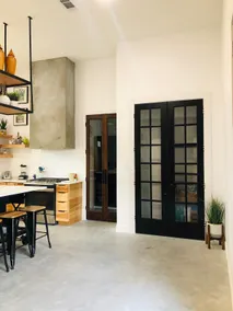 Chic House - Image 5