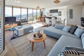 Renovated Designer Apt, white washed floors - Image 2