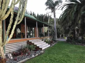 Papamoa Hills Cacti Guest House - Image 2