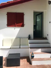 Bidart, 2 bedrooms, terrace, Biarritz and beaches 5 minutes away - Image 2