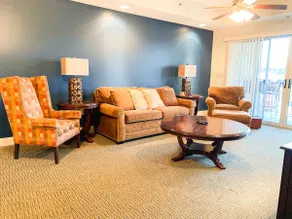 Spacious condo convenient location! - Image 2