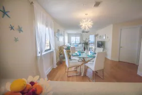Seashell Escape - SLEEPS 6! Newly remodeled. - Image 5